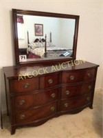 Antique dresser w/mirror (awesome)