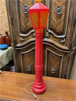 39” tall lighted light pole