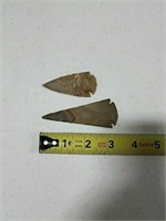 (2) arrowheads