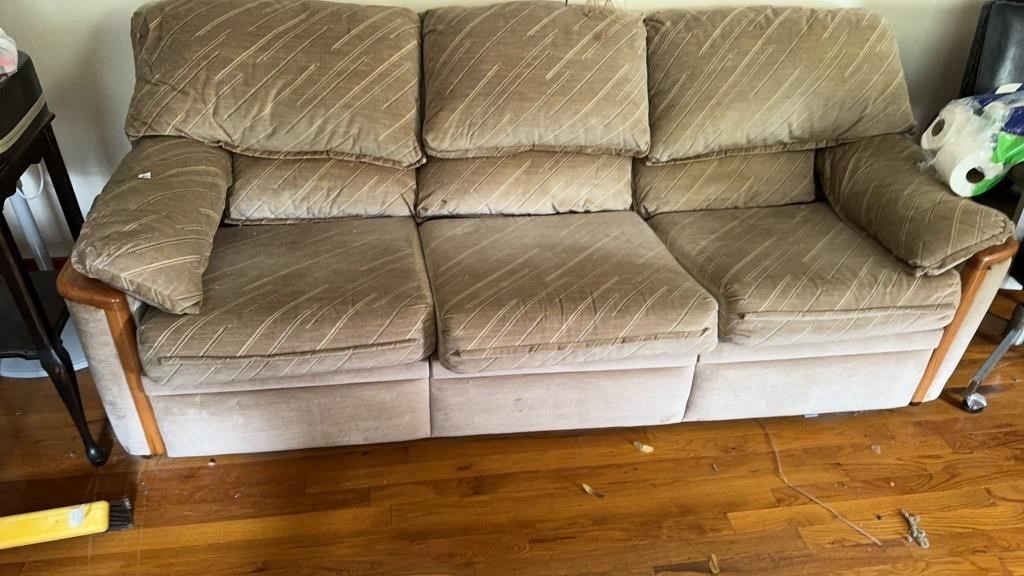 Reclining Couch 83in