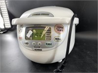 Electric rice cooker in good working order, and ov