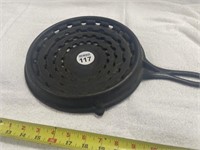 SLOTTED CAST IRON BROILER PAN