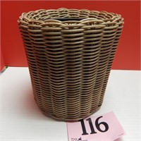 WICKER LOOK PLANTER WITH LINER