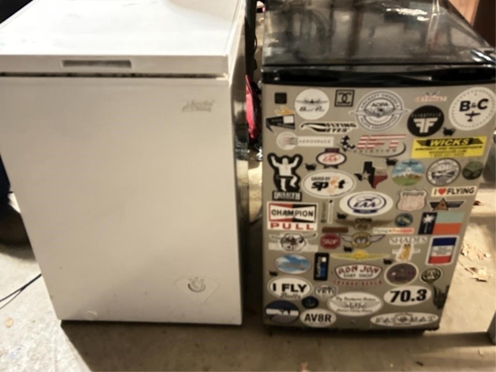 Small chest freezer and apartment refrigerator (No