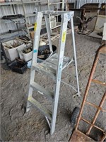 Werner Platform Ladder 4 1/2 ft