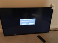 Vizio TV W/ Wall Stand & Remote (40")