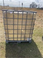 500 Gallon Caged Water Bladder