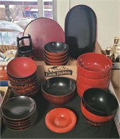 APPROX 33 PC BLCK/RED PLASTIC BOWLS/PLATTERS OTHER