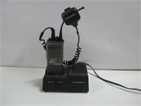 Vtg Motorola Ht600 Walkie CB Radio Powered On