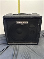 Behringer Ultratone K900FX amp powers on