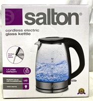 Salton Cordless Electric Glass Kettle (pre-owned)