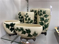 English Ivy Pottery Set.