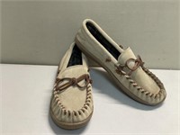 NEW ISOTONER SUEDE SLIPPERS SIZE 7.5-8.5