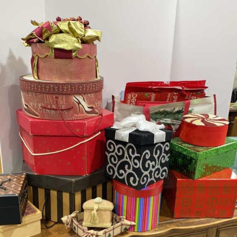 Christmas Bags & Decorative Boxes