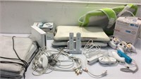 Wii Console and Accessories K7B