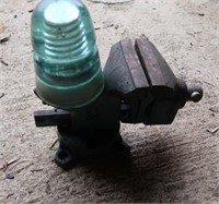 3 1/2" Table Vise & Insulator