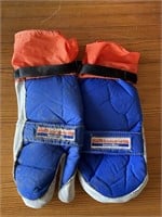 Husqvarna gloves