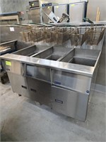 PITCO TRIPLE FRYER