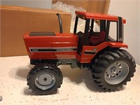 5288 IH display tractor