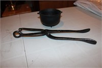 Cast Iron Pot 5D & Tongs