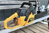 E2) Poulan pro chainsaw 262 42lcc - no case,