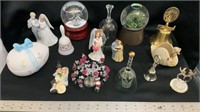 Various Knick knacks, some holiday and event