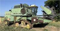 JOHN DEERE 8820 Half Track Harvester