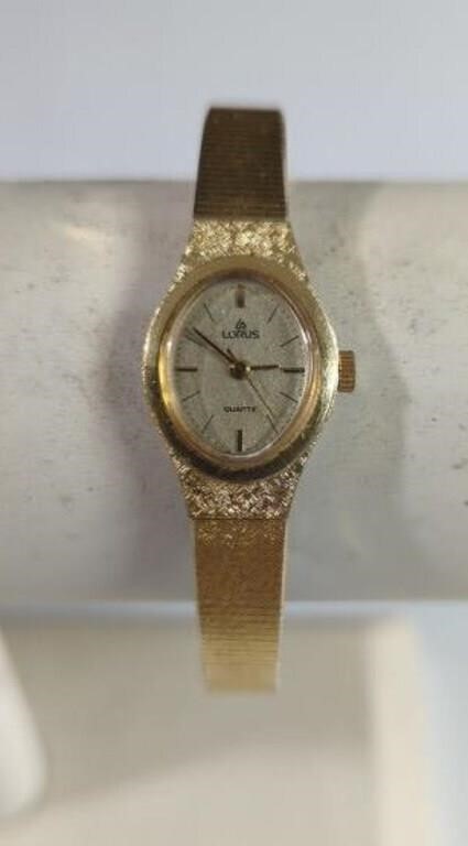 Vintage Lorus Gold Tone Women's Watch Stainless