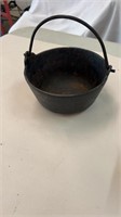 Cast Iron Smelter Pot