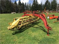 NEW HOLLAND 258 GROUND DRIVEN HAY RAKE