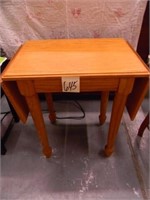 Small Oak Drop Leaf Table (25x17x27")