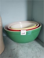 3 Pyrex Primary Colors Mixing Nesting Bowls