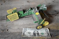 Vintage ERTL Square Baler 1/16 scale