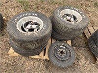 (2) IMPLEMENT TIRES (2) EAGLE ST 275/60R15 ON RIMS