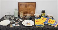 SMALL TABLE WITH ASSORTED ITEMS - 24 PIECES