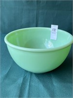 Fire King 2000 Jadeite 1.5 Qt Bowl