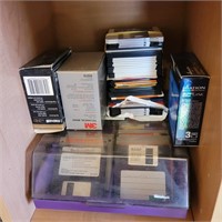 Large Lot of New Used 3.5" Diskettes and case
