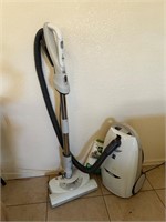 Kenmore Progressive Vacuum Cleaner