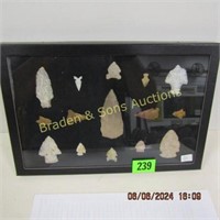 GROUP OF 15 NATIVE AMERICAN ARROWHEADS AND