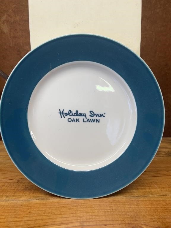 Vintage HOLIDAY INN Dinner  Plate 9 3/4” JACKSON