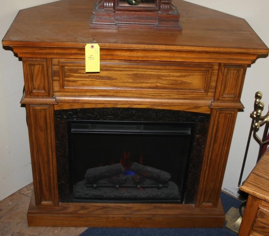 Corner electric fireplace