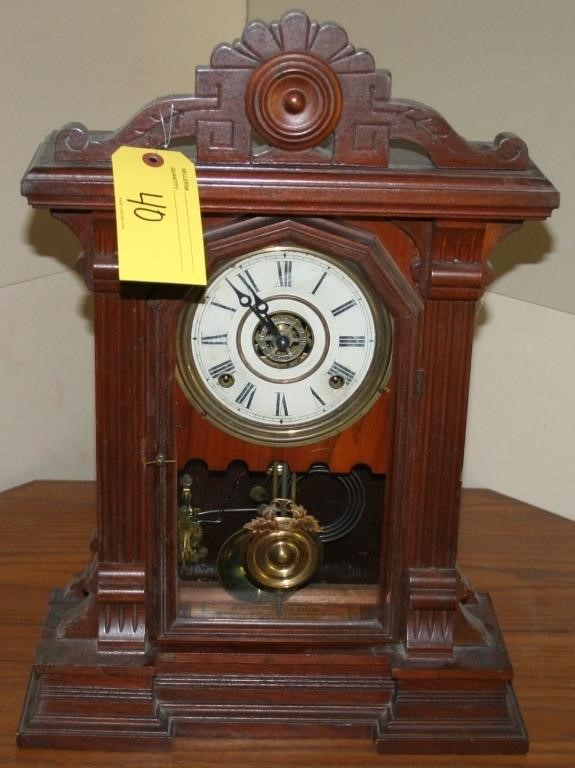 Mantel clock