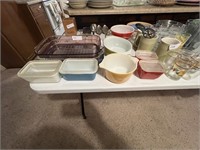LOT OF VINTAGE PYREX DISHES- APX. 10 PIECES