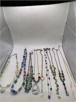 NECKLACE LOT OF 9