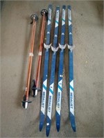 Skiis Measure Approximately 6' Includes Poles