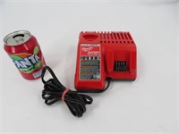 Chargeur de batterie neuf Milwaukee pour M12 et