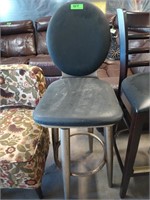 Swivel seat chair, seat height 29"