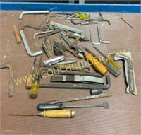 Assorted Alan wrenches and other tools