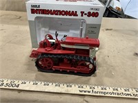 International T-340 rubber track crawler tractor