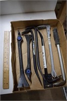 Flat of Pry Tools / Nail Pullers